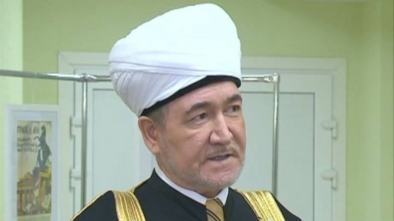 Главный муфтий России пожертвовал 400 тысяч на мечеть в Иссе