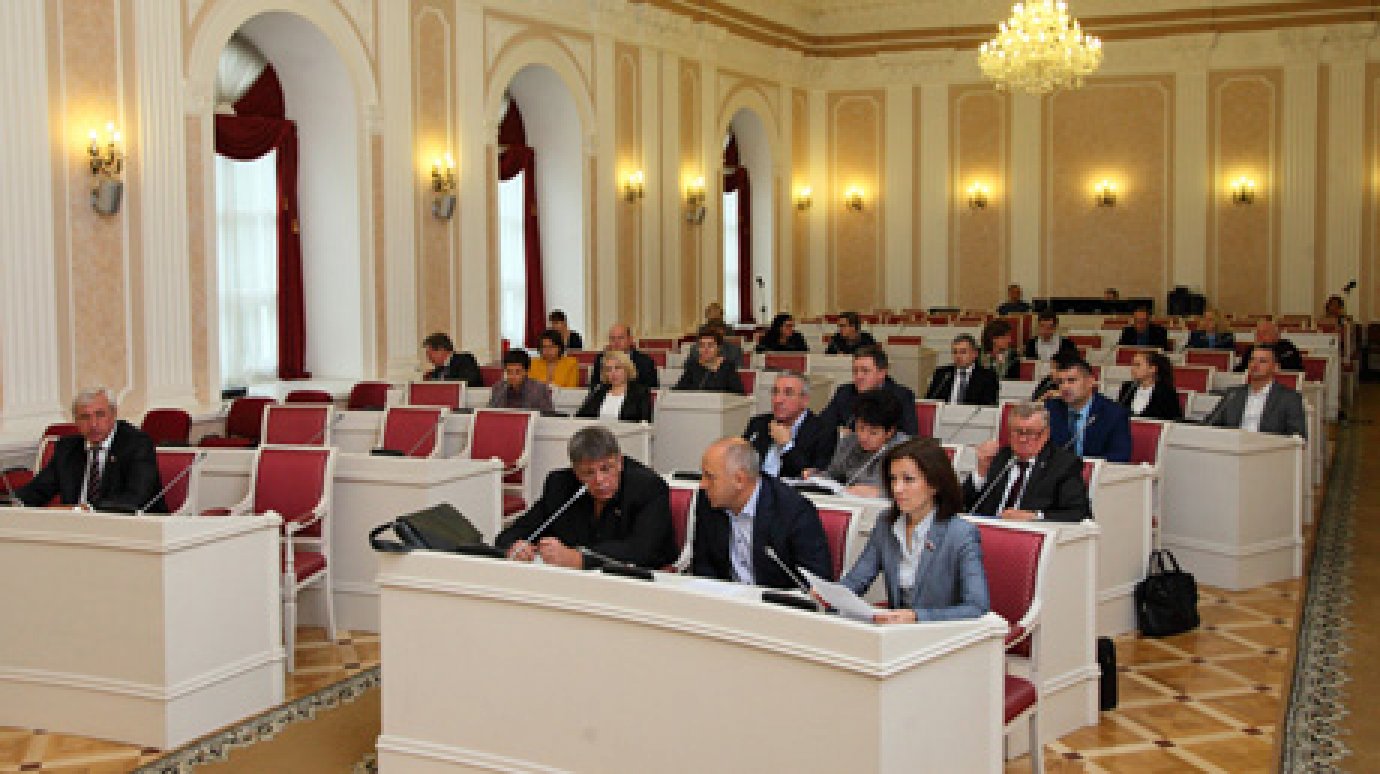 Депутаты Заксобра обсудили эффективность инвестиционных проектов