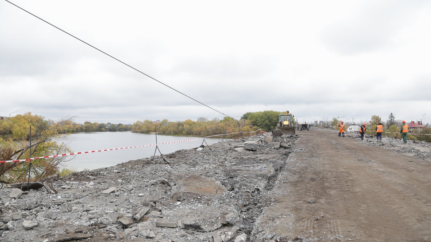 Работы 2016 года на Свердловском мосту должны завершить до 15 декабря