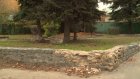 Разбитый асфальт портит вид сквера на улице Тамбовской
