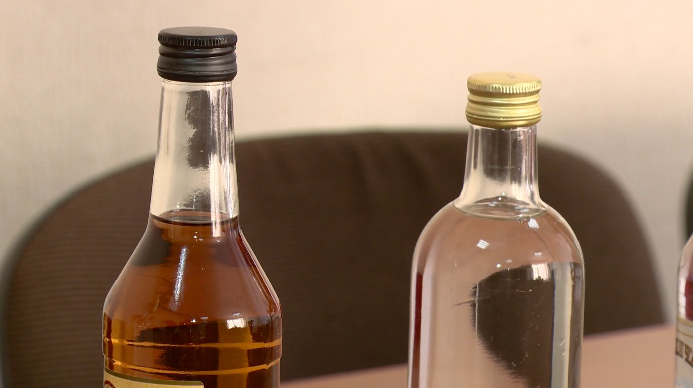 Следователи выясняют, где кузнечане купили контрафактный алкоголь