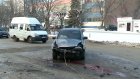 Сотрудники ГИБДД выясняют причины аварии на ул. Калинина