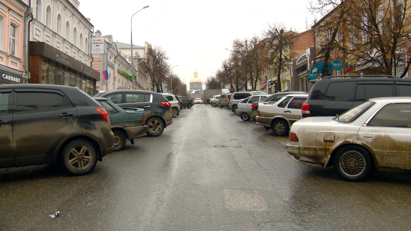 Пензенцев попросили убрать машины с Московской для уборки снега