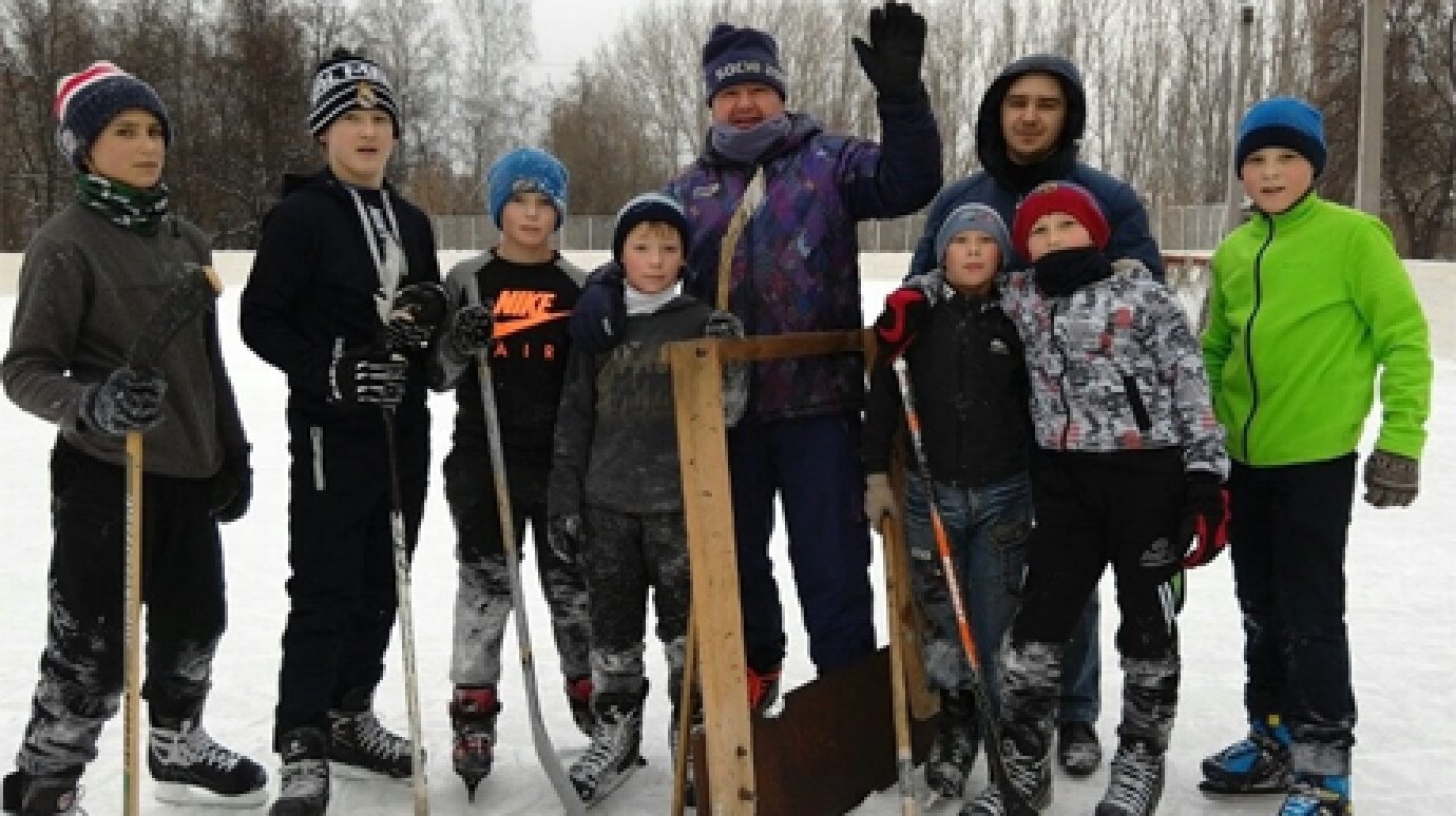 Для пензенских школьников в каникулы проведут мастер-классы по хоккею