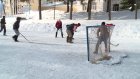 В ПГУ прошел турнир по хоккею в валенках среди иностранцев