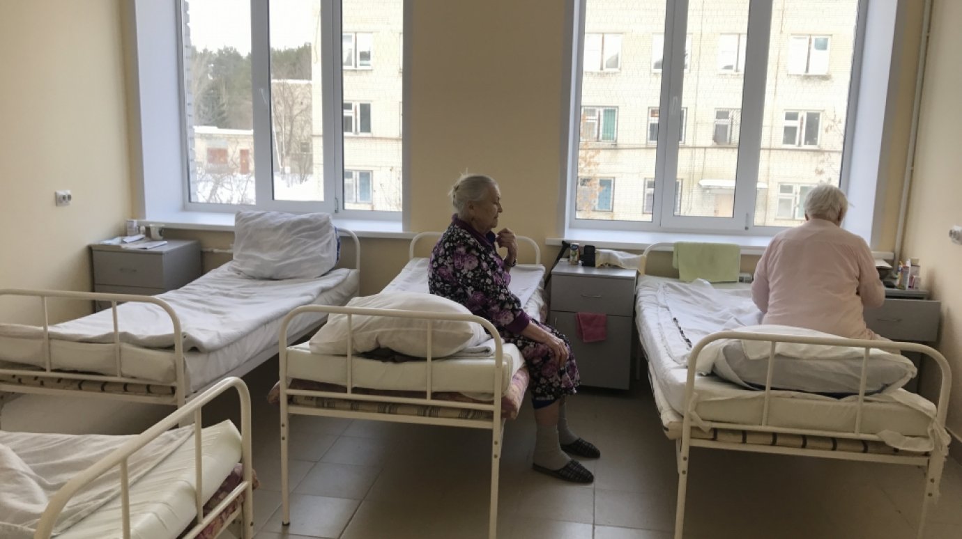 В Пензе представители минздрава пообщались с пациентами больницы № 4