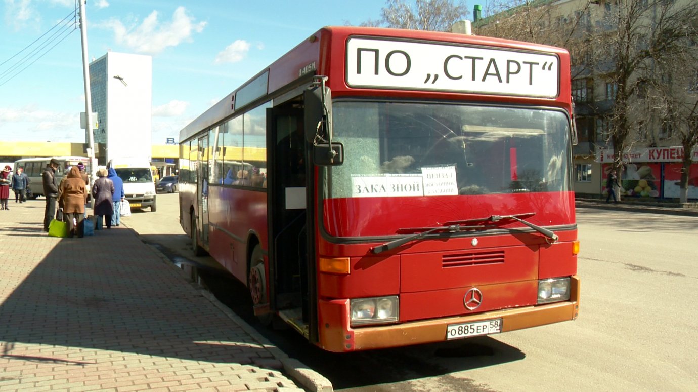 На Антипасху до Восточного кладбища пустили три автобуса