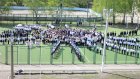 В Пензе 800 учеников школы № 58 выстроились в форме солнца