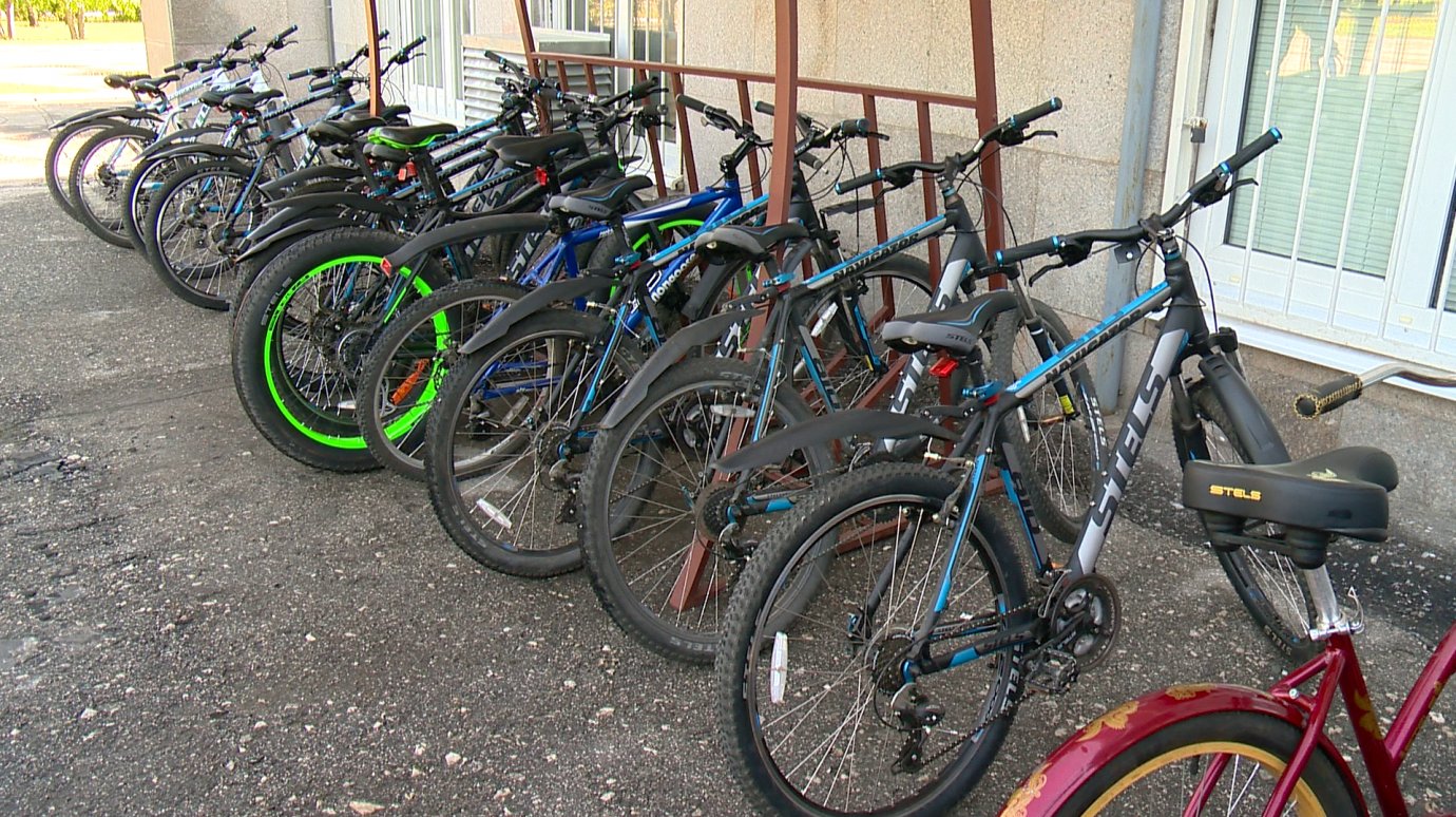 Многие пензенские чиновники приехали на работу на велосипеде