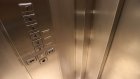 Житель многоэтажки на улице Кулибина украл створки лифта
