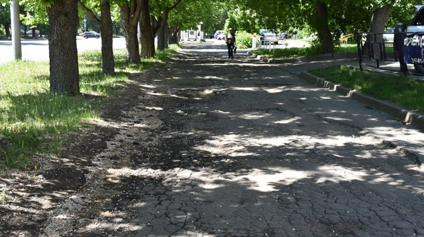 Тротуары на нескольких центральных улицах Пензы выложат плиткой