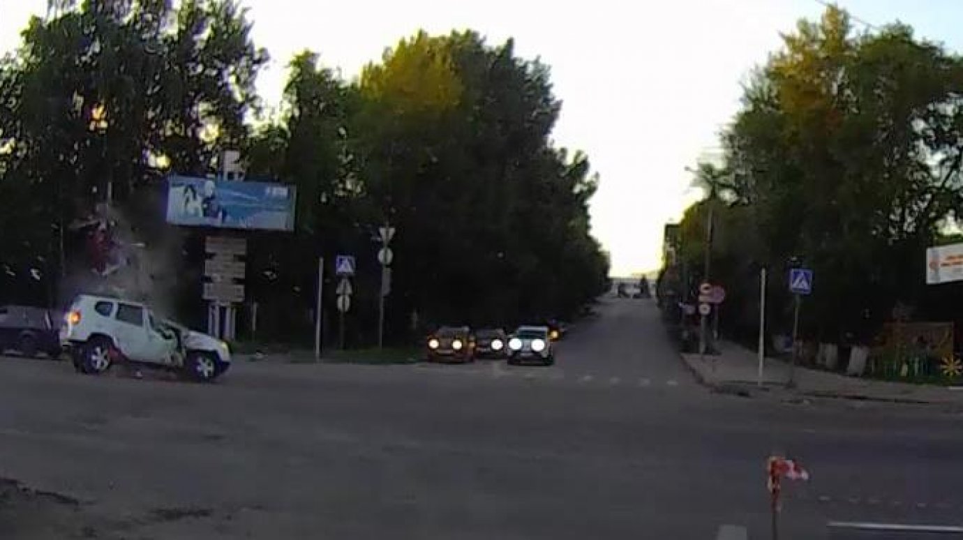 В Сети появилось видео ДТП с мотоциклом на проспекте Победы