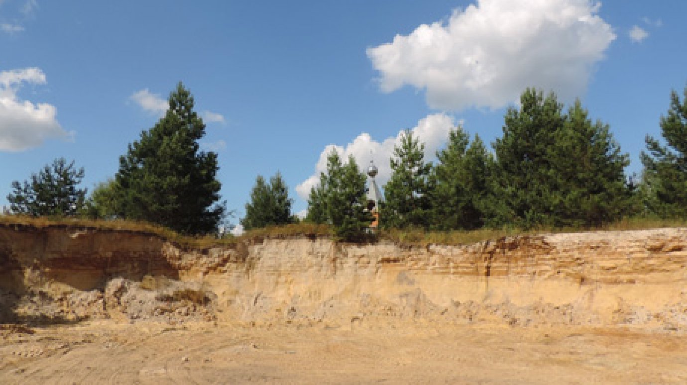 В Лунинском районе выявили место незаконной добычи песка