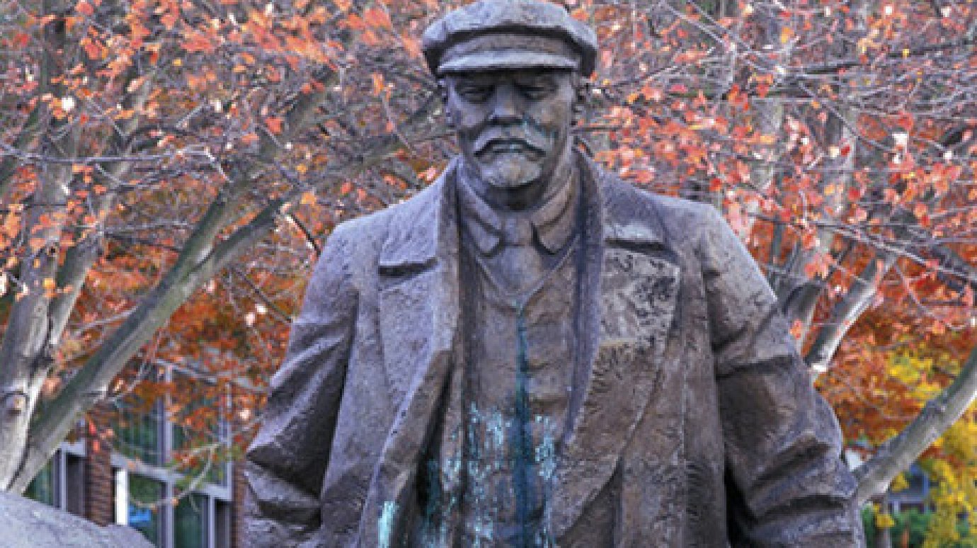 Мэр Сиэтла призвал убрать памятник Ленину