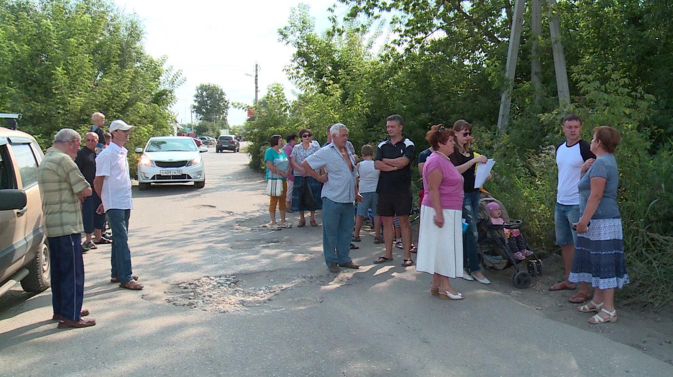 Жители Кривозерья боятся остаться без ремонта дороги на Батайской