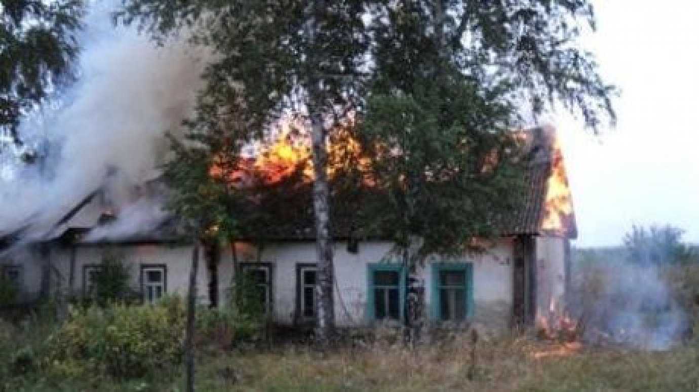 В Пачелмском районе в пожаре погибло двое рабочих