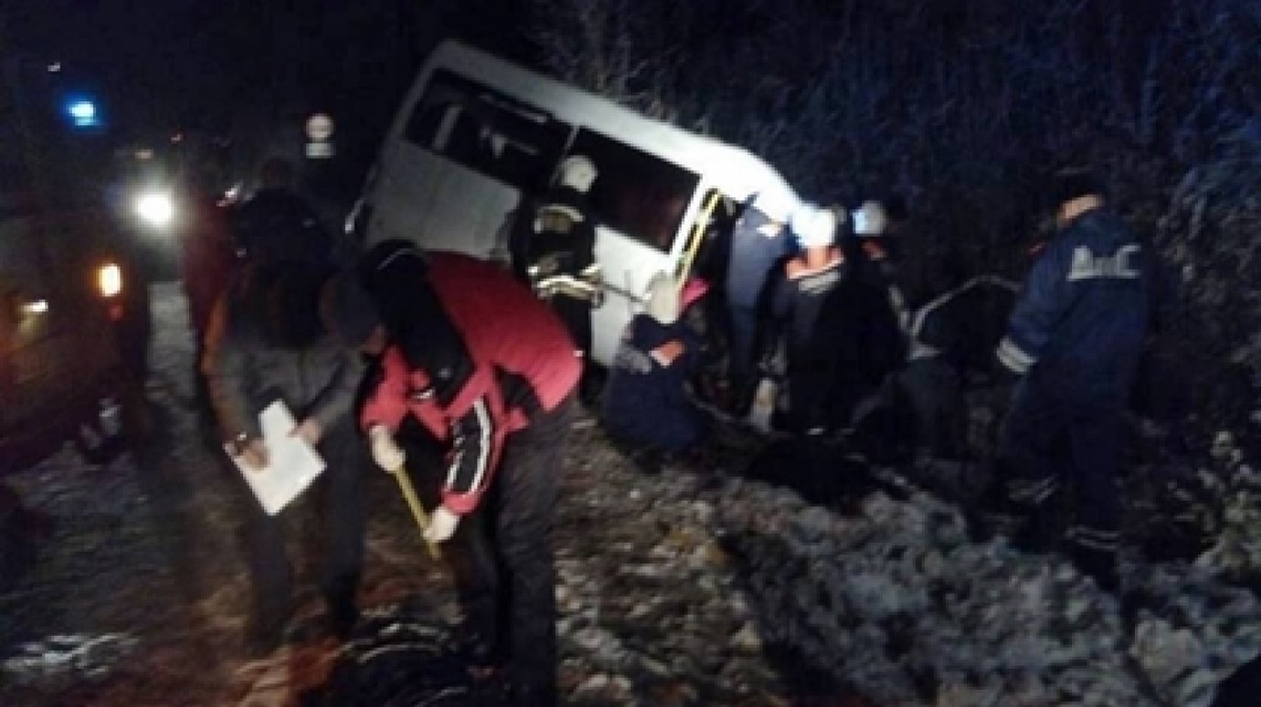 Число погибших при аварии с автобусом и лесовозом в Марий Эл достигло 15