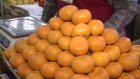 Пензенцы традиционно закупаются новогодними мандаринами