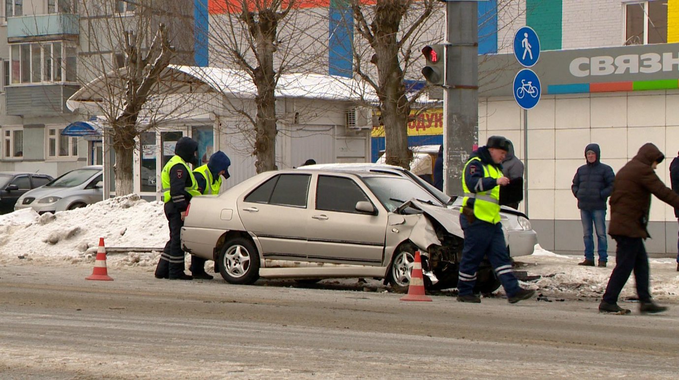 Пострадавшая в ДТП в Терновке уехала с места аварии на скорой