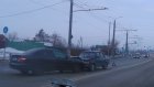 На улице Терновского в Пензе столкнулись ВАЗ и Nissan Almera