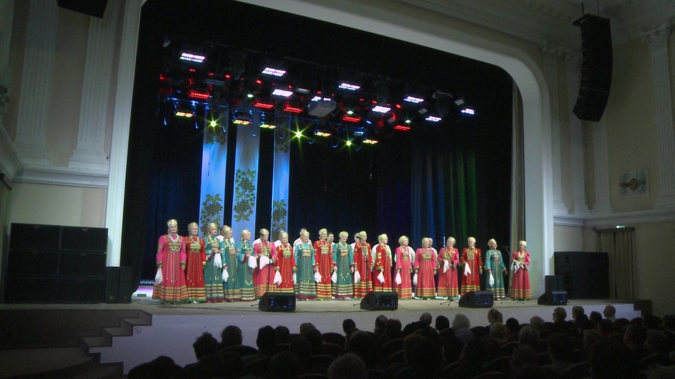 В Центре культуры и досуга хор им. О. В. Гришина дал большой концерт