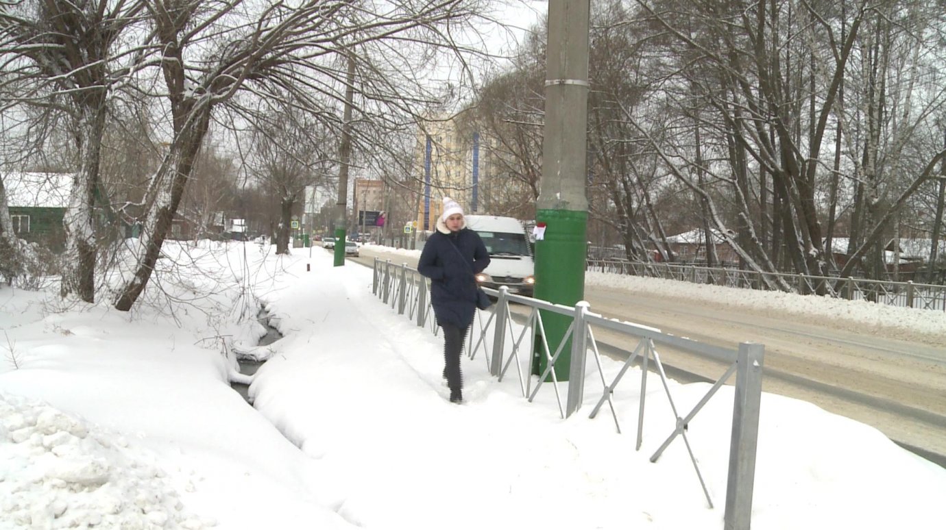 Пешеходную дорожку на четной стороне улицы Пушкина не расширят