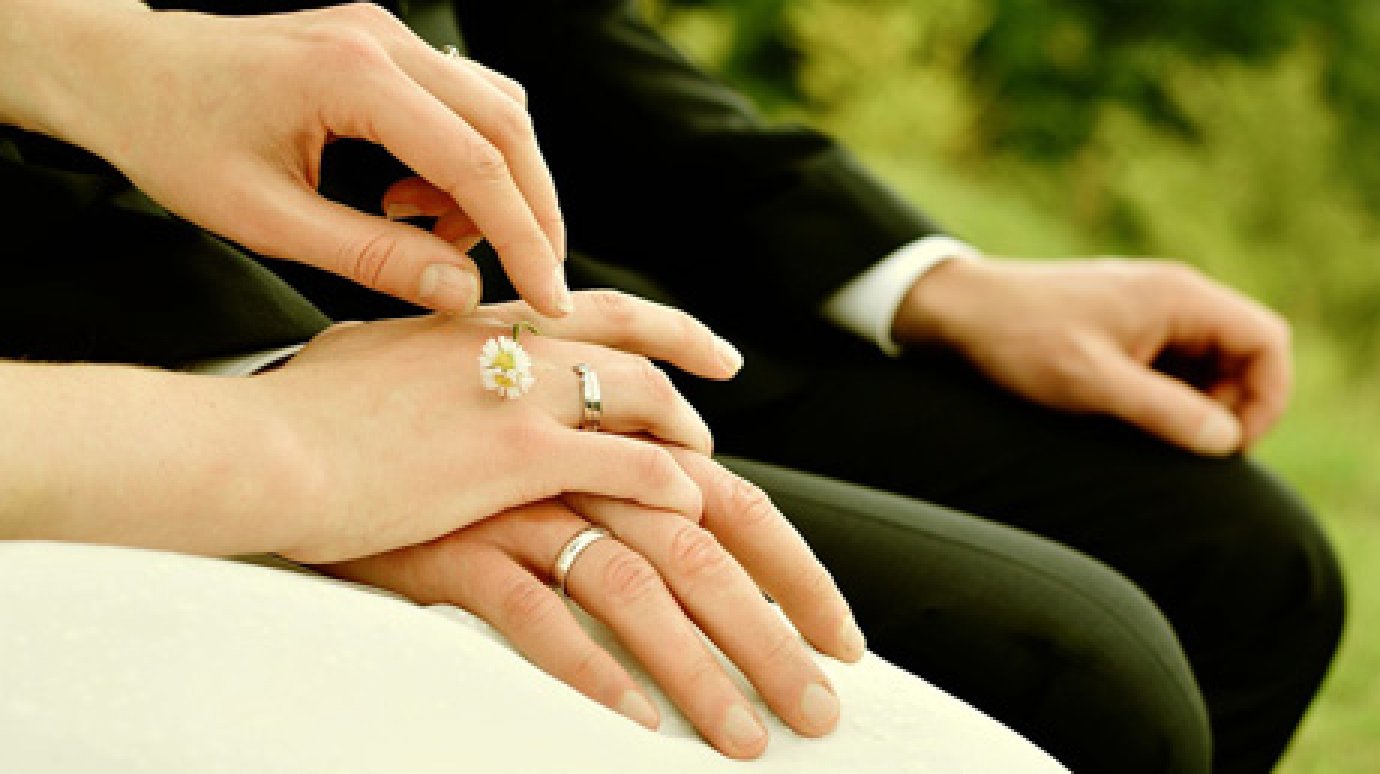 Пензенские молодожены могут выбрать красивую дату для свадьбы