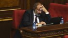 Армянский парламент отказался назначить лидера оппозиции премьером