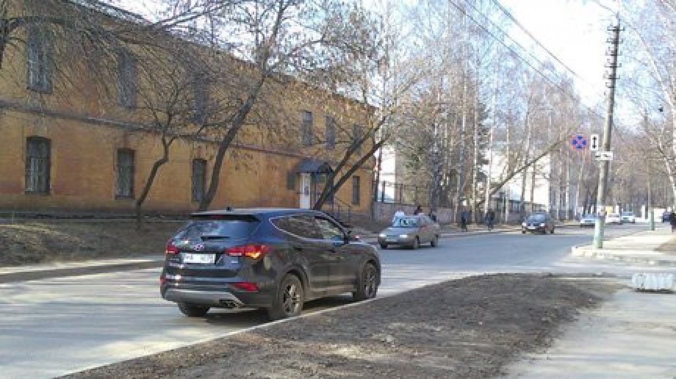 Водителя Hyundai оштрафовали за парковку на ул. Маршала Крылова