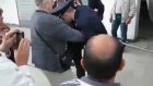 Российский полицейский изобразил боль и упал перед толкнувшим его пенсионером