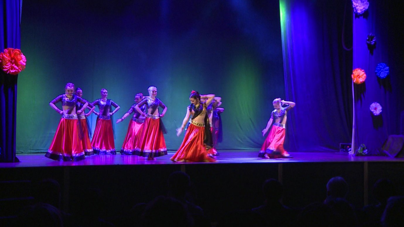 В КЗ «Молодежный» состоялся концерт театра индийского танца «Ангури»