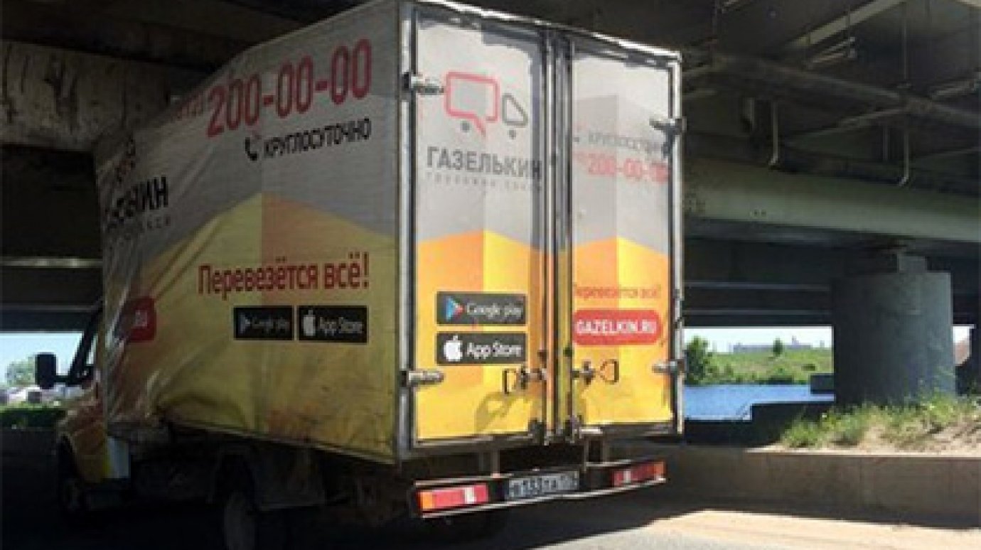 «Поймавший» полторы сотни грузовиков петербургский мост украсят цепями