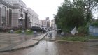 На ул. Московской порыв ветра разрушил металлический забор