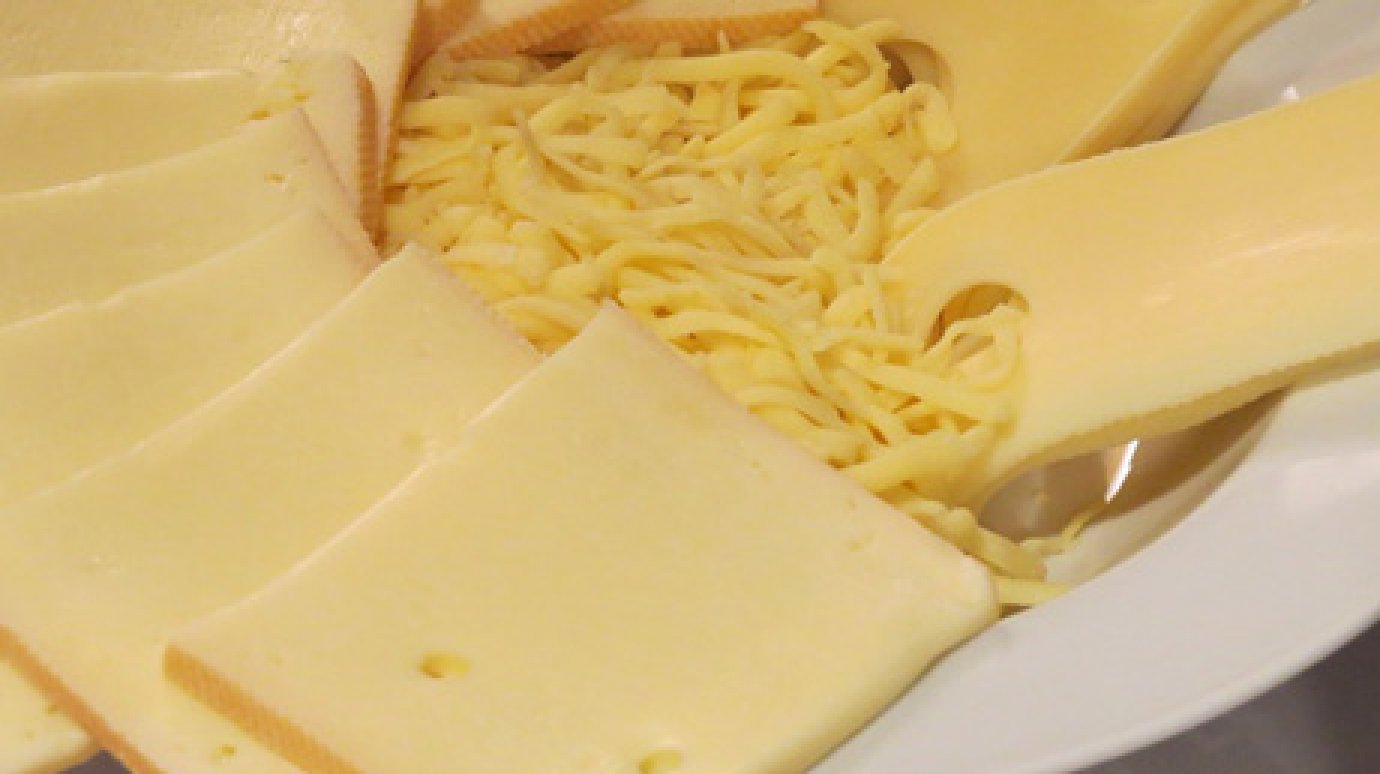 В Засечном в «Магните» продавали сыр без указания даты изготовления