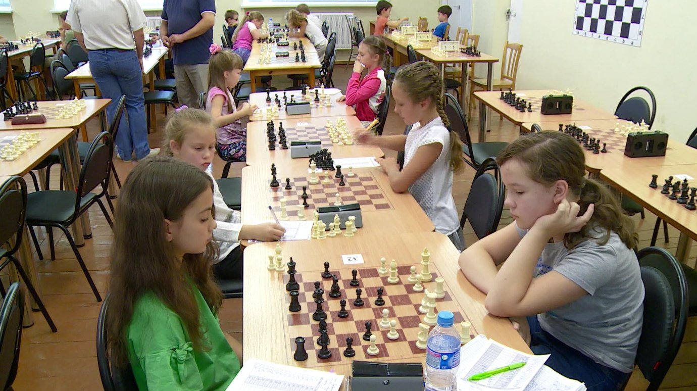 Юные пензенские шахматисты представят регион на окружных соревнованиях