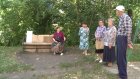 На улице Карпинского, 48, пенсионерам не хватает мест для отдыха