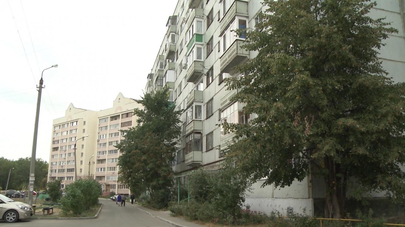 Жители девятиэтажки на улице Клары Цеткин остались без лифтов