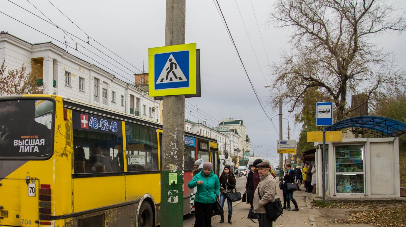 На проспекте Строителей пожилая женщина попала под автобус № 70