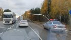 В Кузнецком районе «Лада» врезалась в фуру, водитель погиб