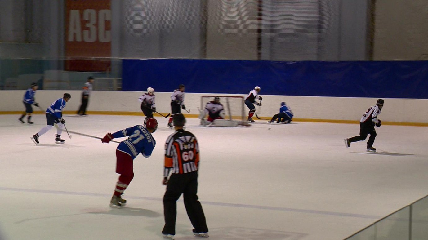 Игроки хоккейного клуба «Вольный» завоевали первую победу в сезоне