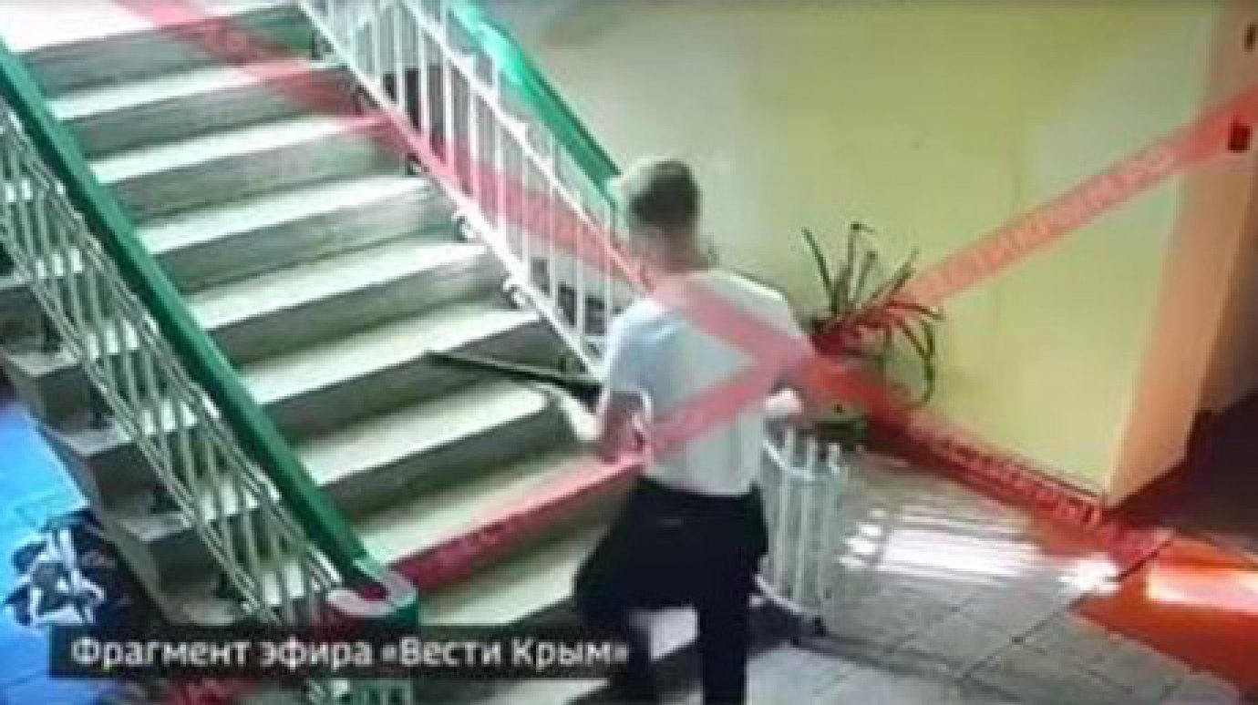 Опубликовано полное видео бойни в керченском колледже