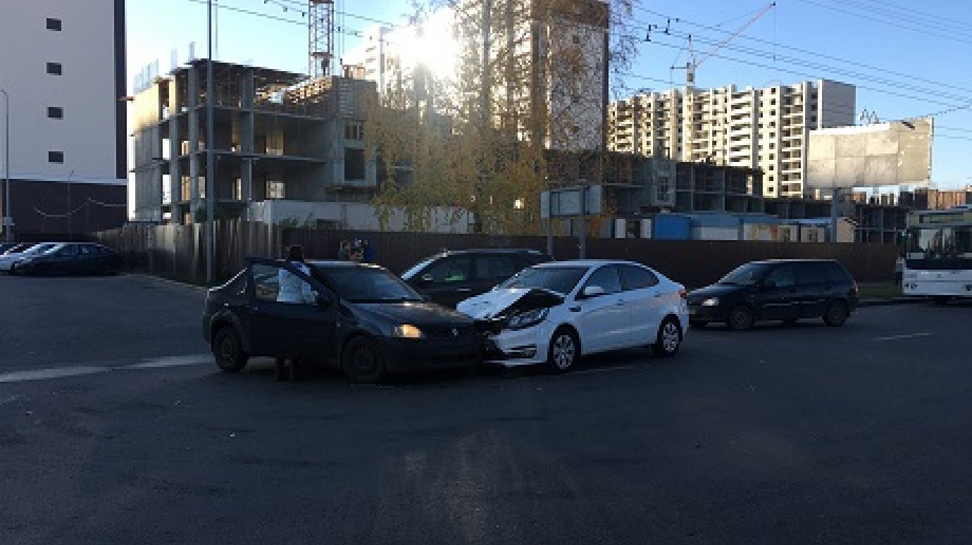 На улице Мира в Пензе столкнулись Kia и Renault