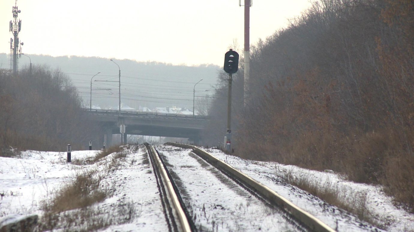 В Пензенской области за ноябрь под поезд попали два подростка
