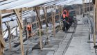 В Пензе рабочие трудятся на набережной по 13 часов в день