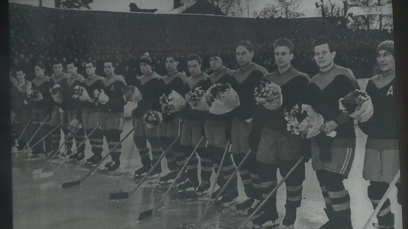Во дворце единоборств «Воейков» собрались ветераны пензенского хоккея