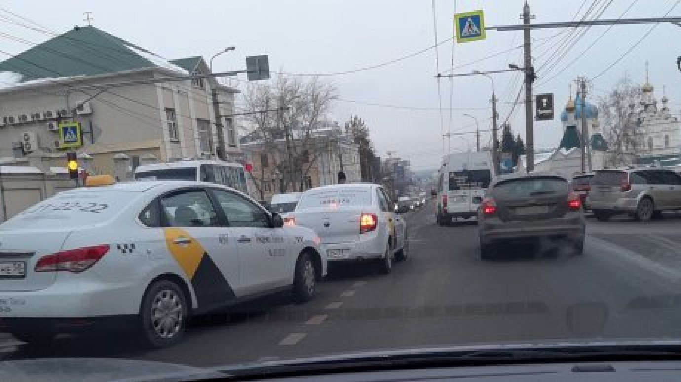 Депутат пожаловался на запах от водителя «Яндекс.Такси» в Пензе