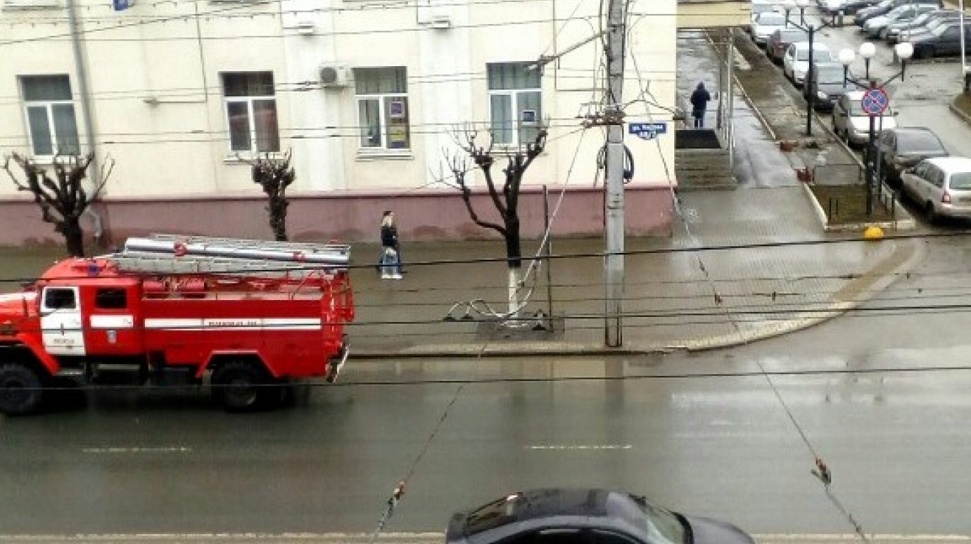Пензенцев встревожила пожарная машина вблизи ТЦ «Пассаж»
