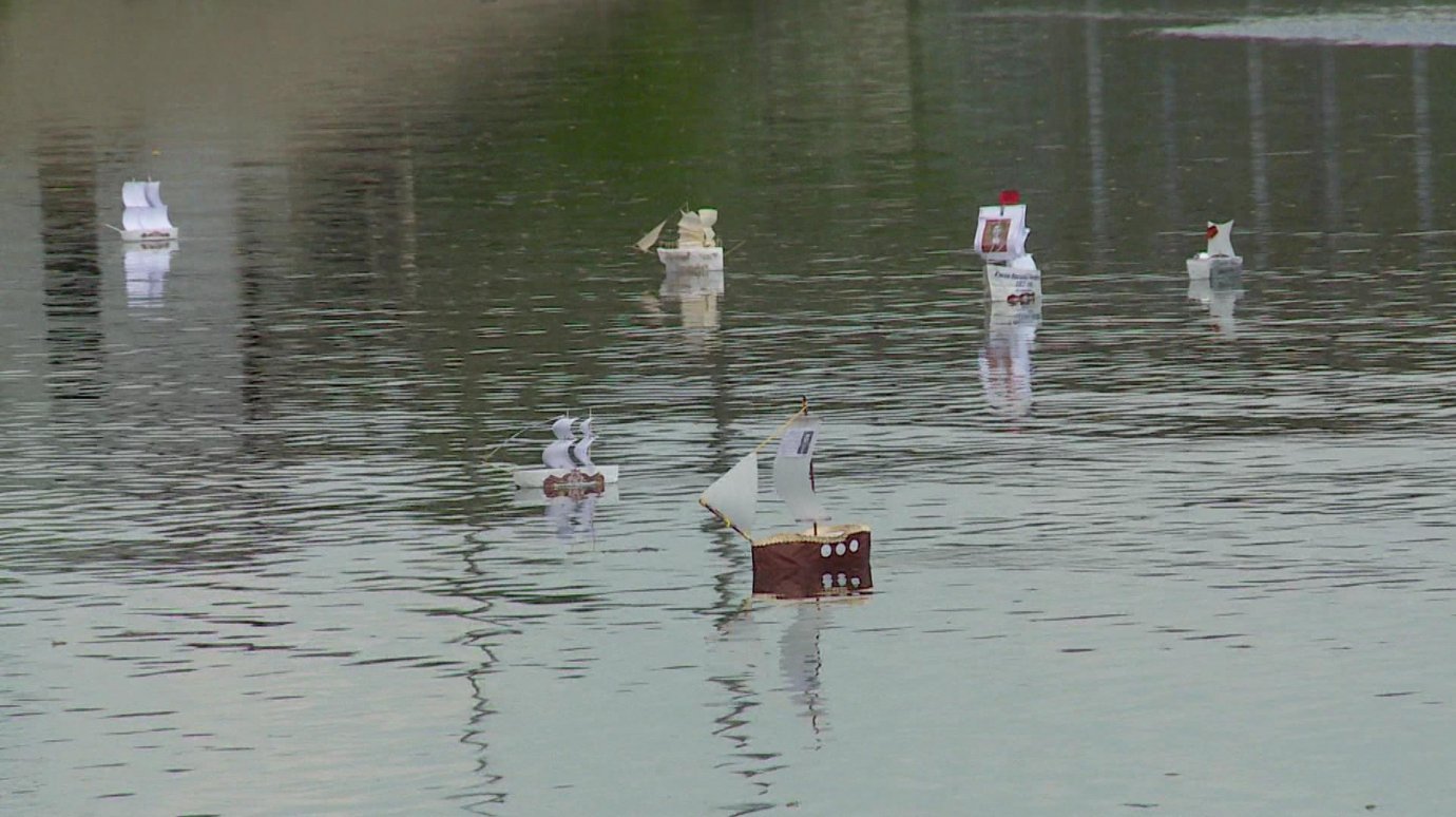 Пензенские школьники спустили на воду кораблики с именами прадедов
