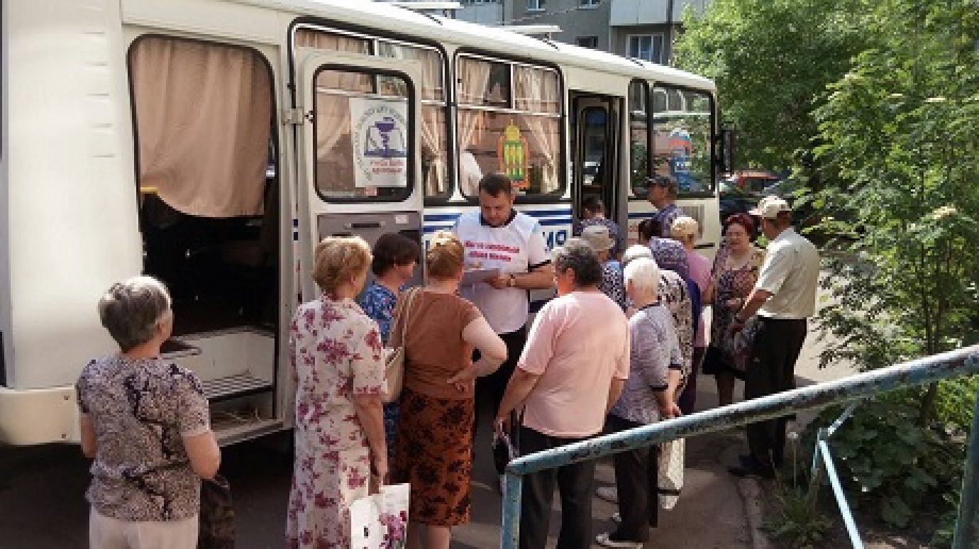 К жителям улицы Кижеватова в Пензе приехал «Автобус здоровья»