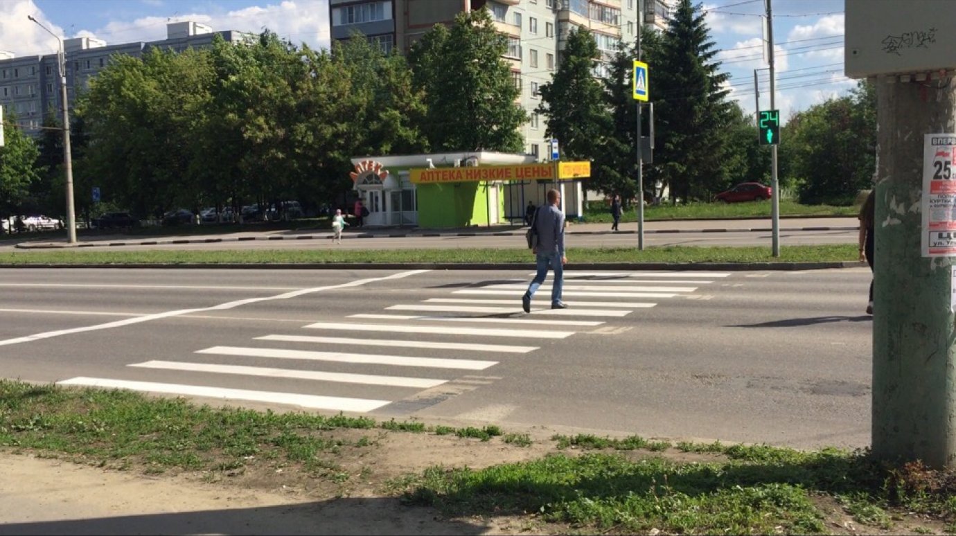 На проспекте Строителей новый переход ведет пензенцев на газон